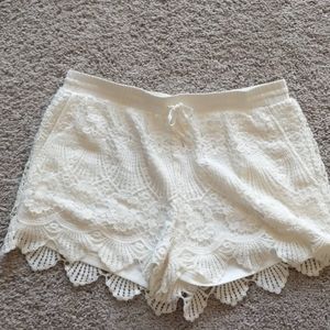 ⭐5 for $20⭐ Cream white lace shorts